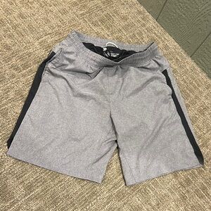 Men’s All In Motion lined grey athletic shorts - M